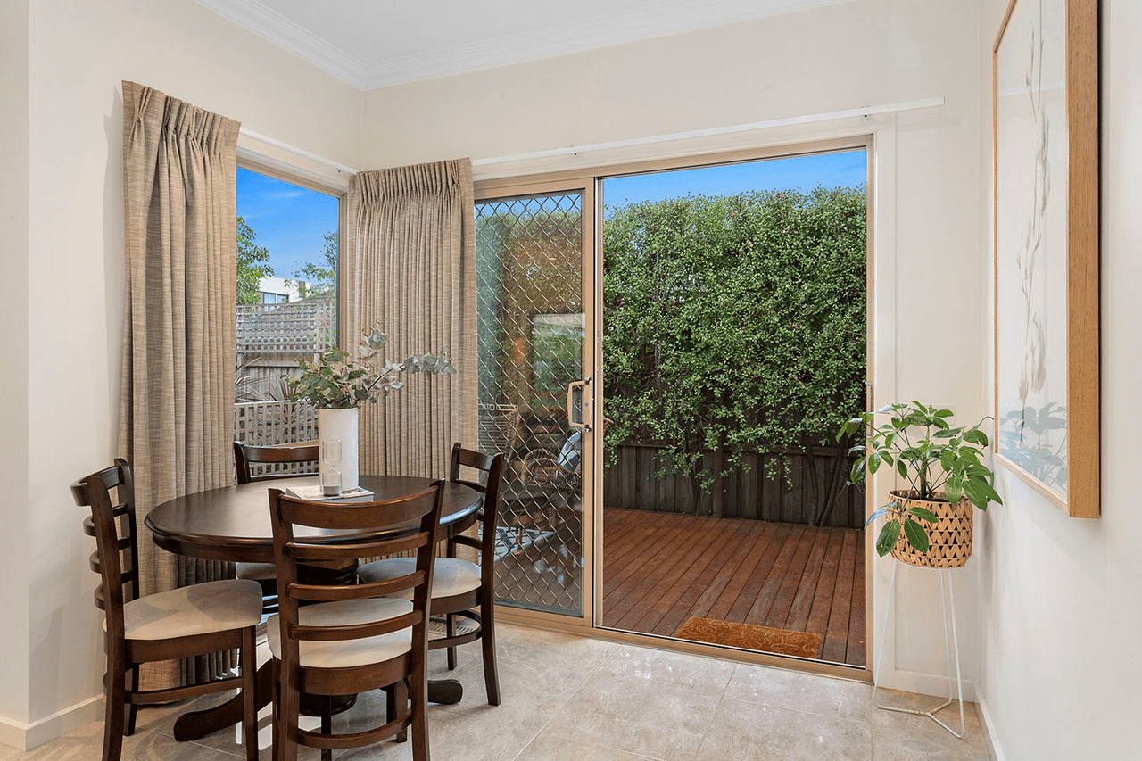 2/8 Williams Street, MENTONE, VIC 3194