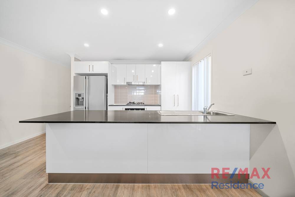 3 Gossan Circuit, YARRABILBA, QLD 4207