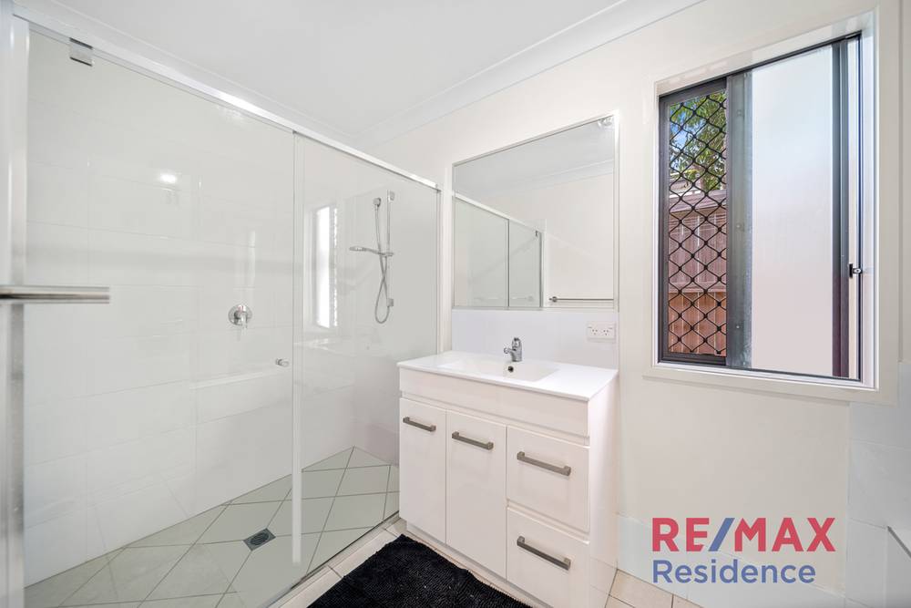 3 Gossan Circuit, YARRABILBA, QLD 4207