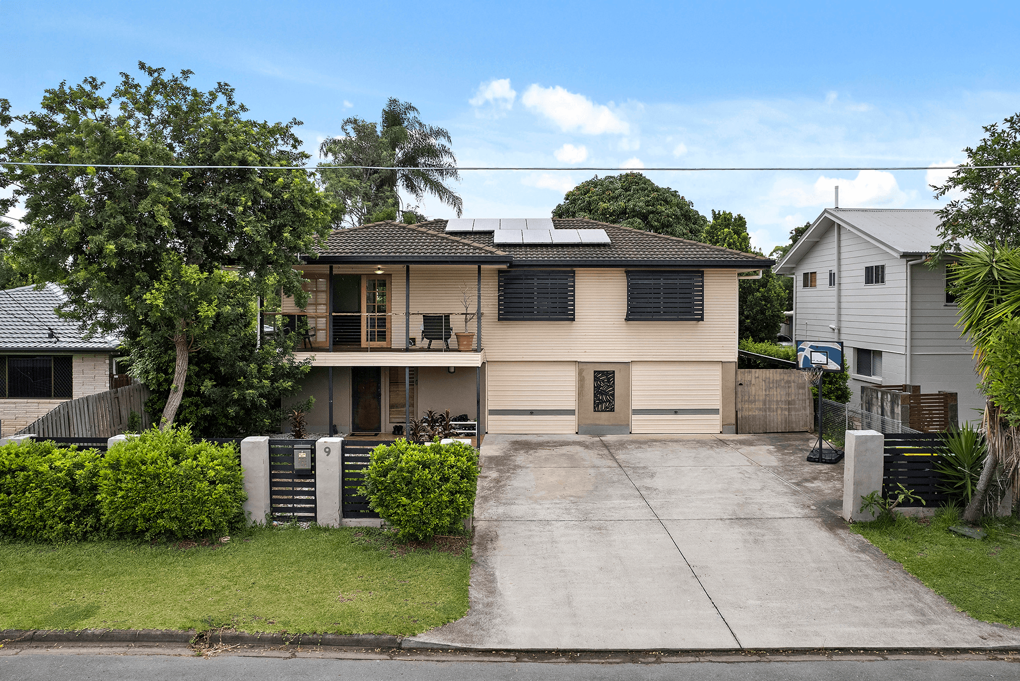 9 Crescent Court, ALBANY CREEK, QLD 4035