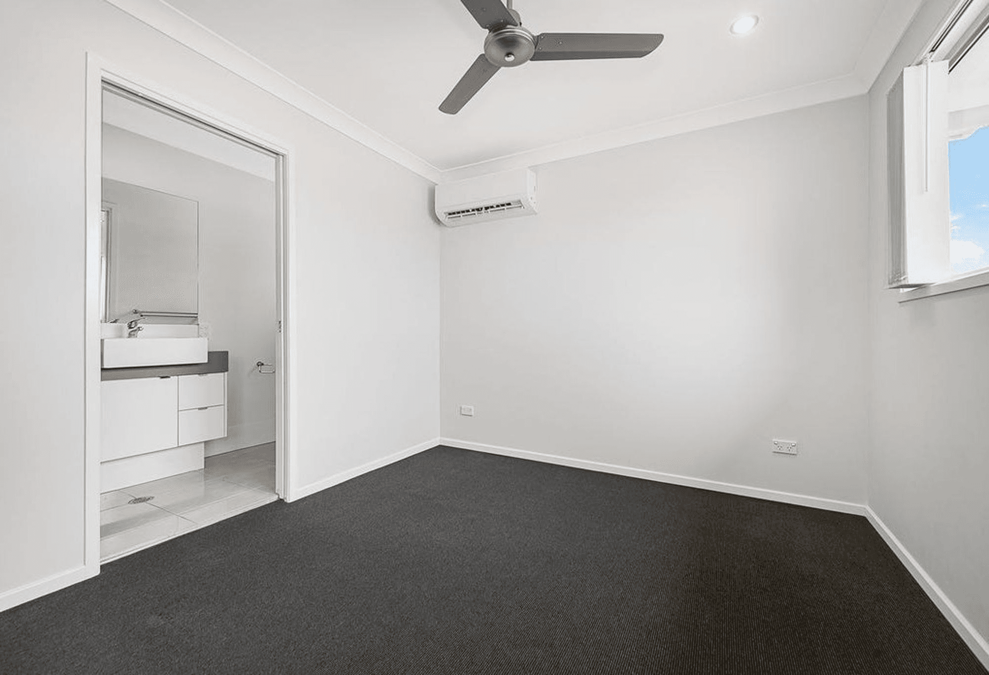 1/17 Birchgrove Crescent, KALLANGUR, QLD 4503