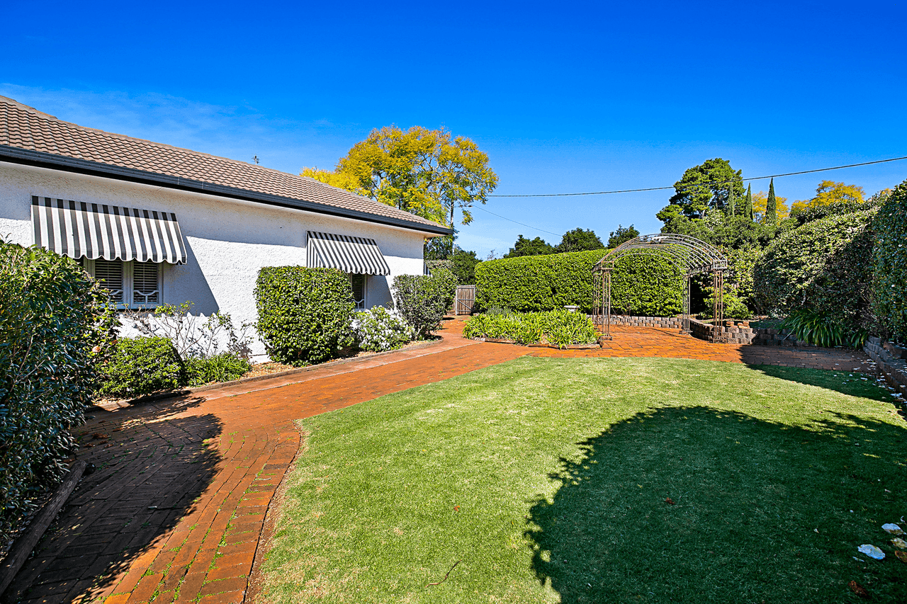 10 Crown Street, RANGEVILLE, QLD 4350