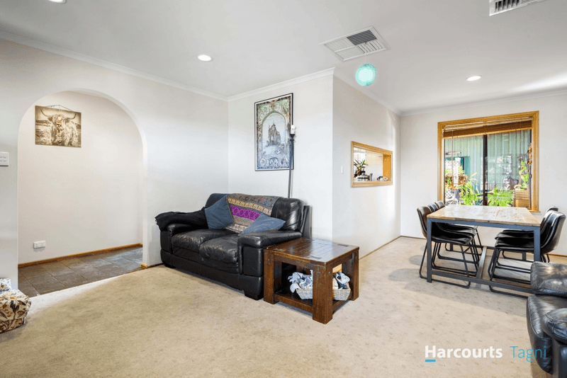 12 Maralyn Court, ABERFOYLE PARK, SA 5159