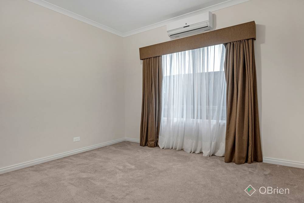 4/6 Granholm Grove, Harkness, VIC 3337