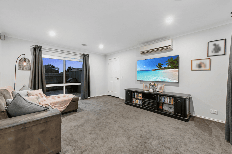 7 Sandalwood Avenue, Hillside, VIC 3037