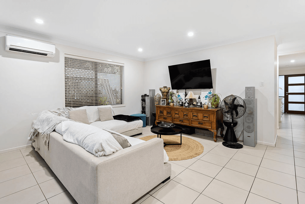6 Lomond Street, SOUTH RIPLEY, QLD 4306