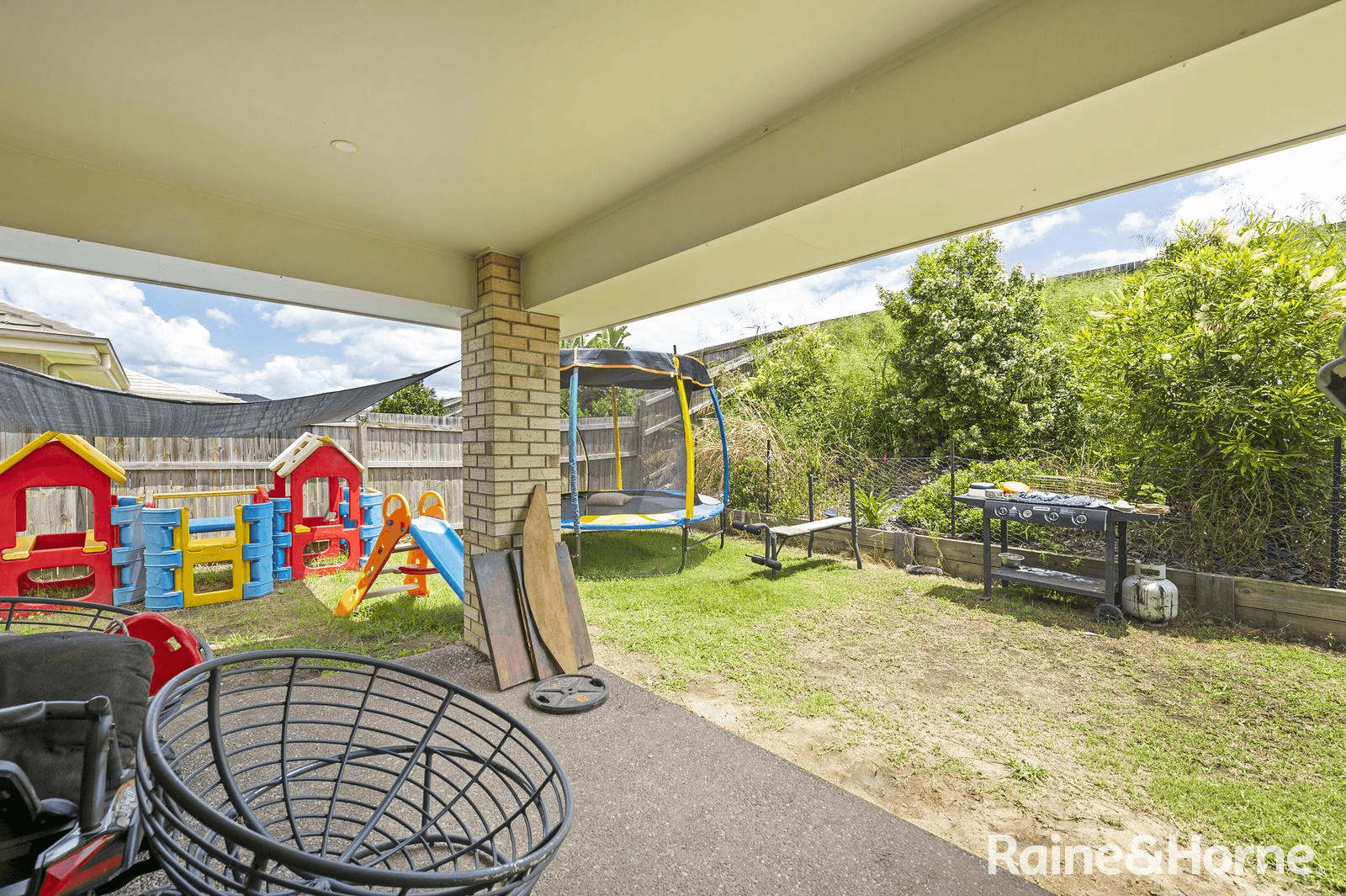 35 Phoebe Way, GLENEAGLE, QLD 4285