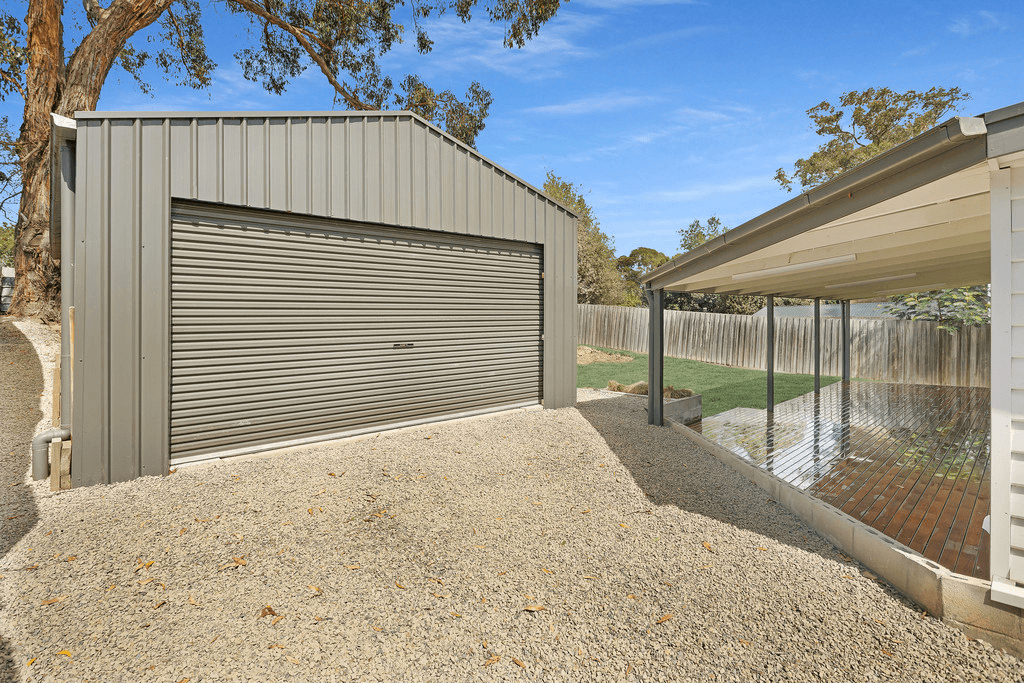 8 Stephen Road, WANDIN NORTH, VIC 3139