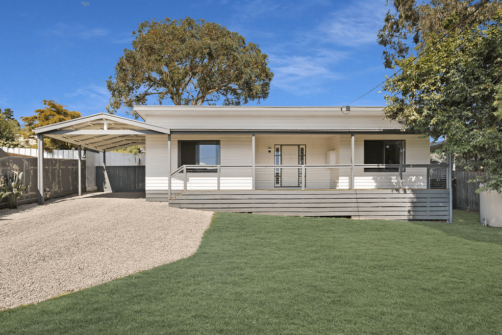 8 Stephen Road, WANDIN NORTH, VIC 3139