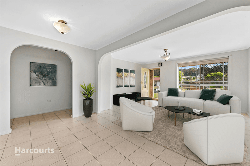 13 Coolawin Crescent, Shellharbour, NSW 2529