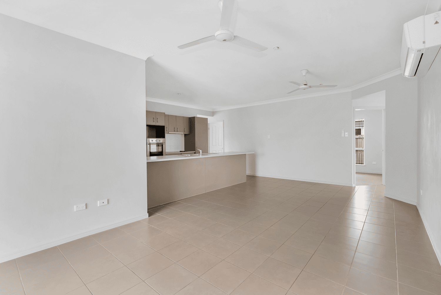 8 Totley Chase, Trinity Park, QLD 4879