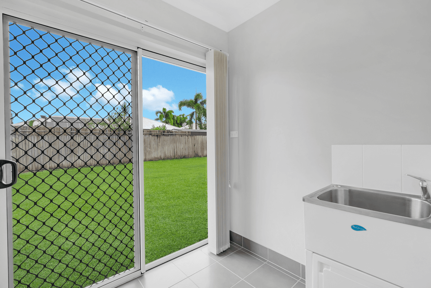 8 Totley Chase, Trinity Park, QLD 4879