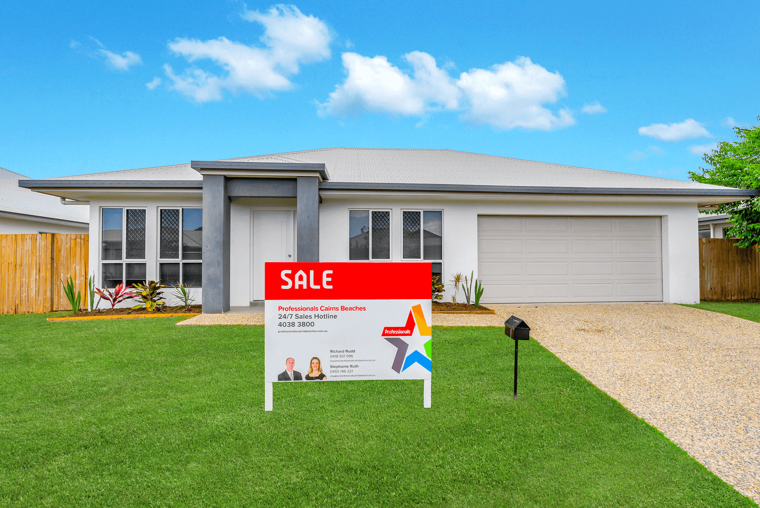 8 Totley Chase, Trinity Park, QLD 4879