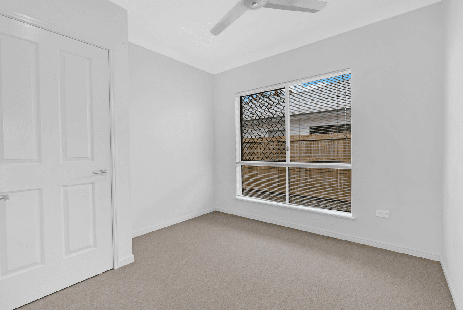 8 Totley Chase, Trinity Park, QLD 4879