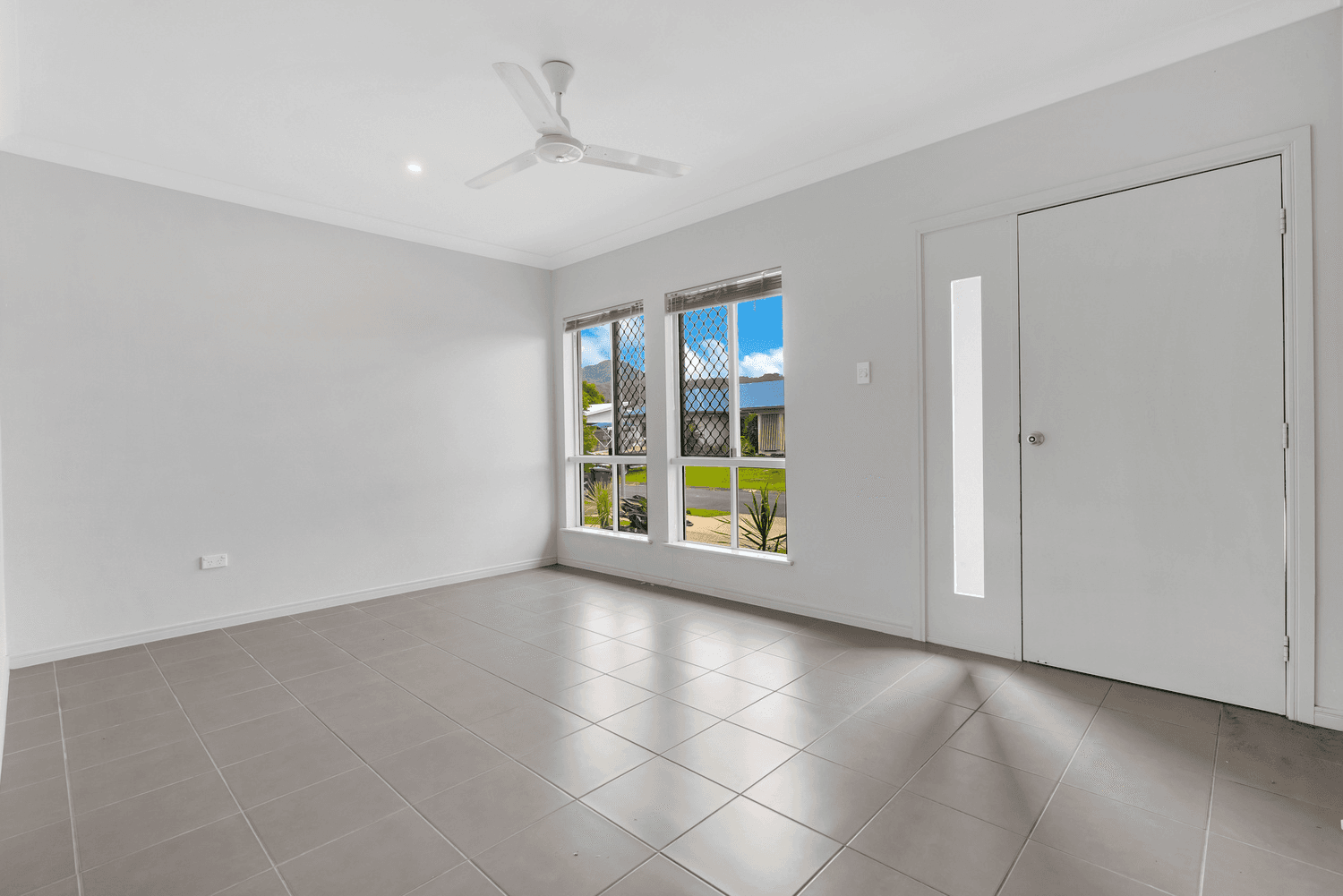 8 Totley Chase, Trinity Park, QLD 4879