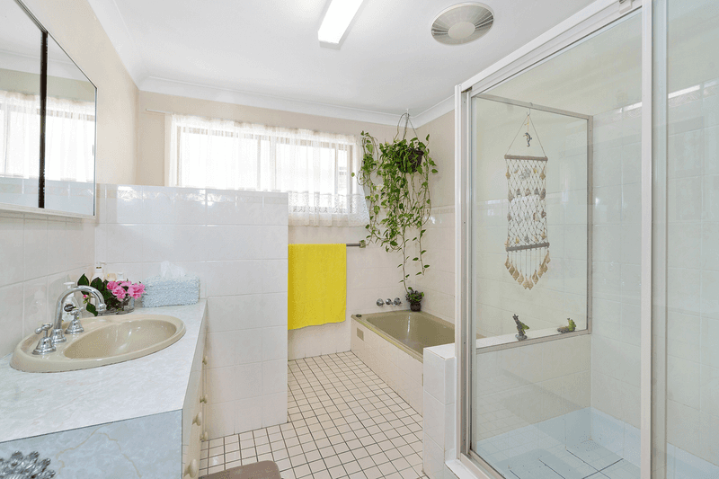 16 Vardon Road, Fern Bay, NSW 2295