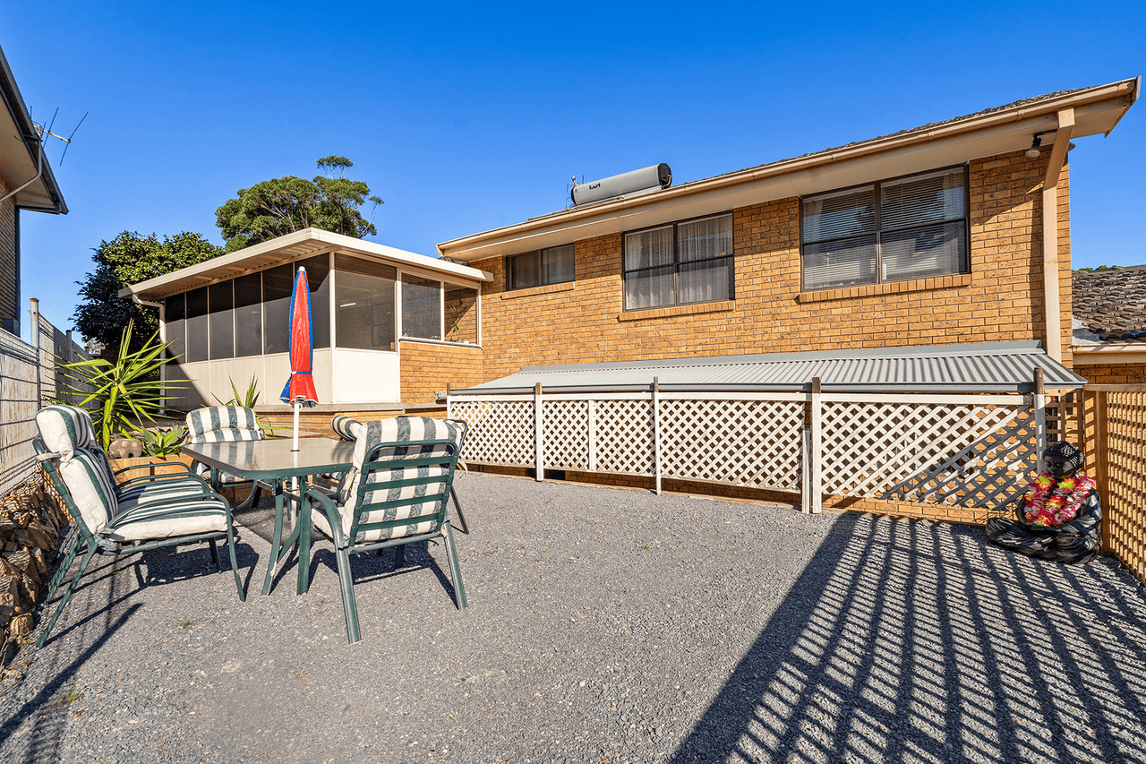 16 Vardon Road, Fern Bay, NSW 2295