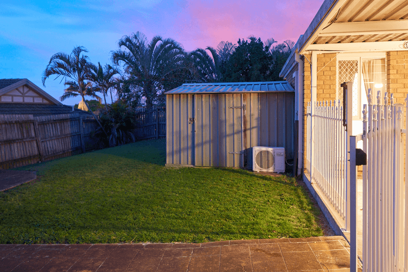 17 Bottlebrush Drive, REGENTS PARK, QLD 4118