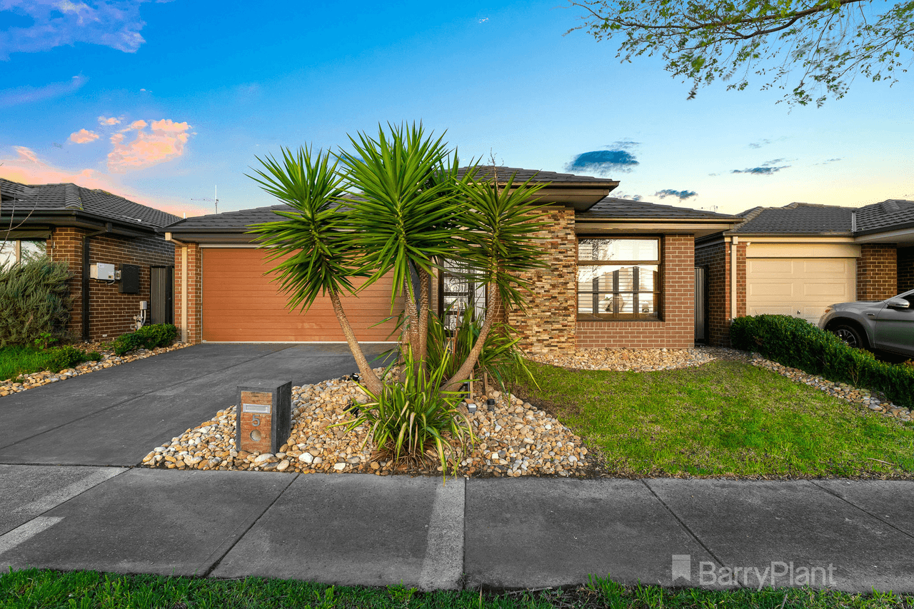 5 Gidran Way, Clyde North, VIC 3978