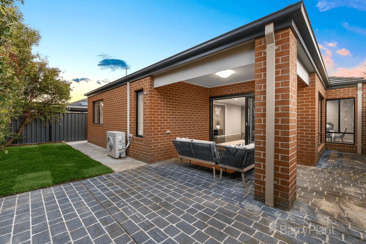 5 Gidran Way, Clyde North, VIC 3978