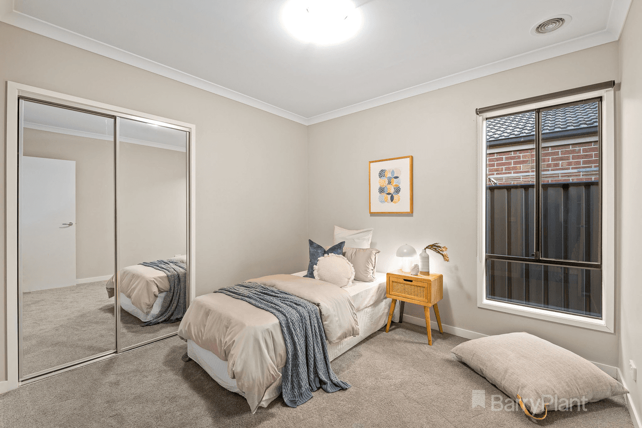 5 Gidran Way, Clyde North, VIC 3978