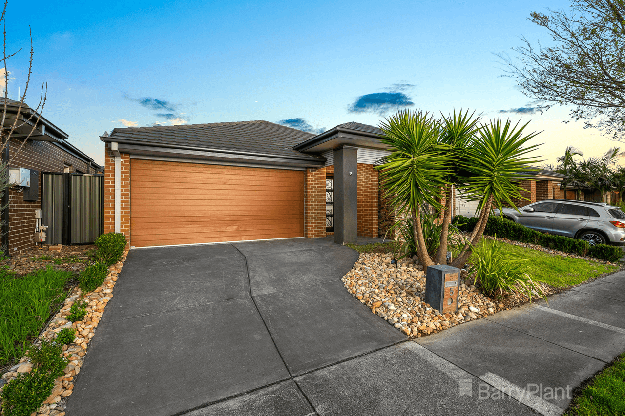 5 Gidran Way, Clyde North, VIC 3978