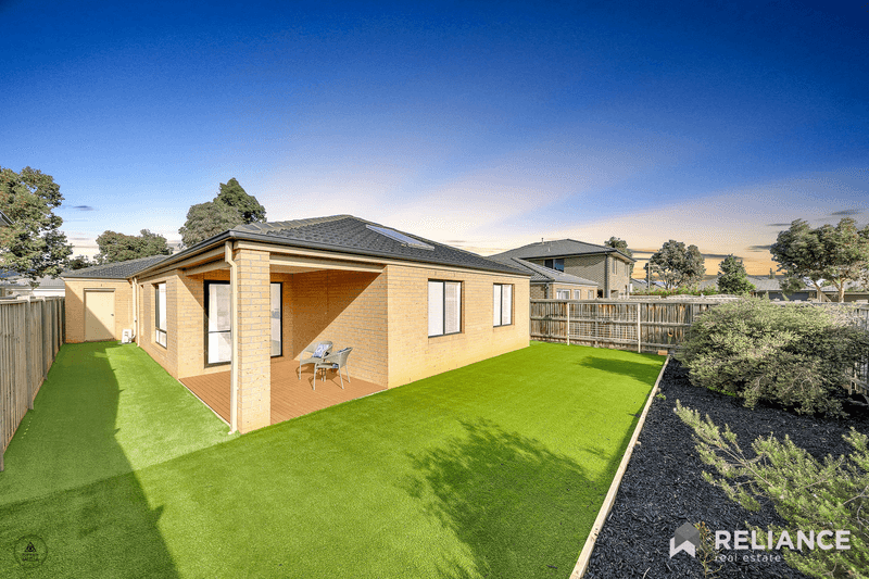 16 Runlet Drive, Point Cook, VIC 3030
