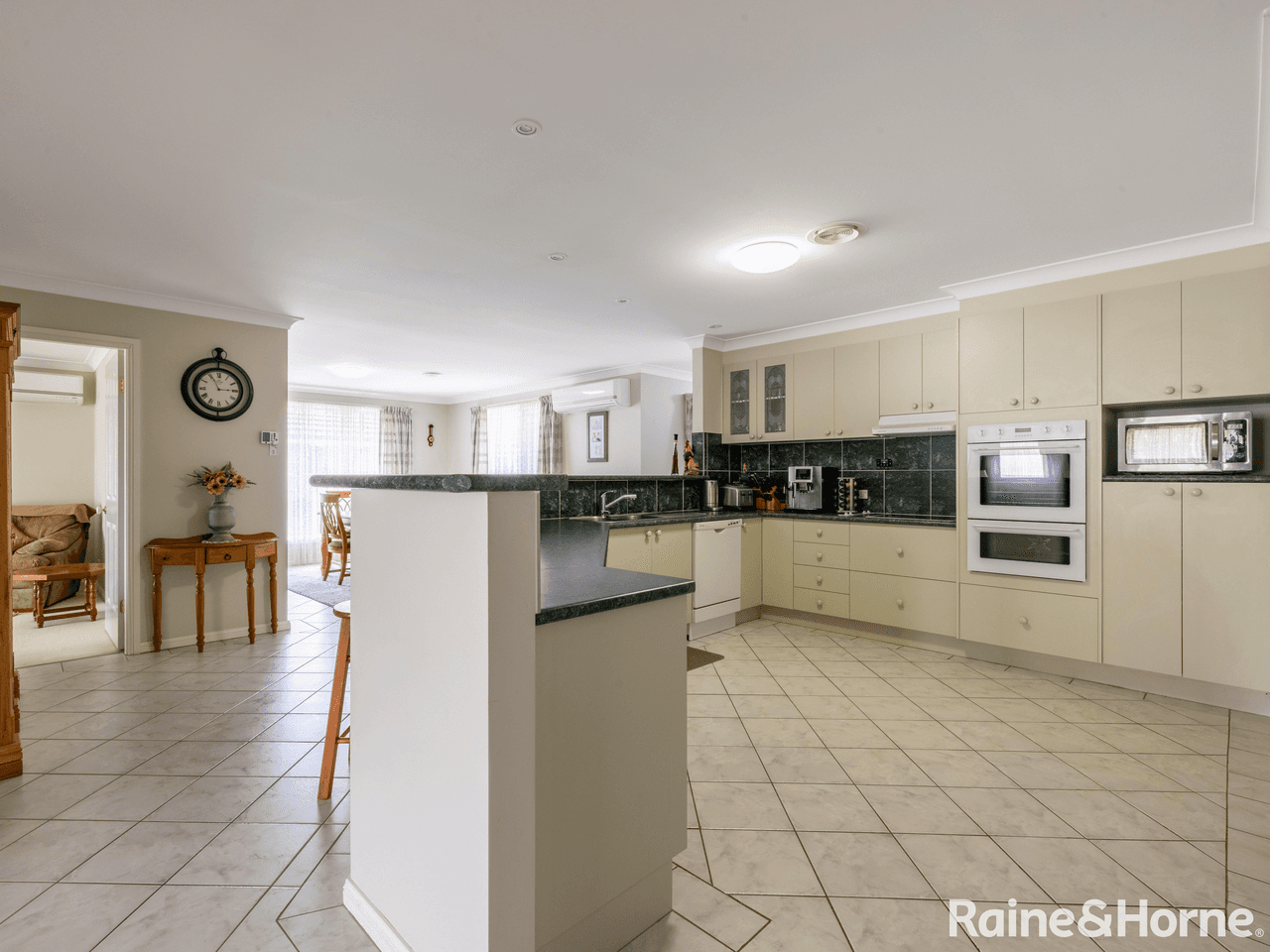 8 Maple Close, KELSO, NSW 2795