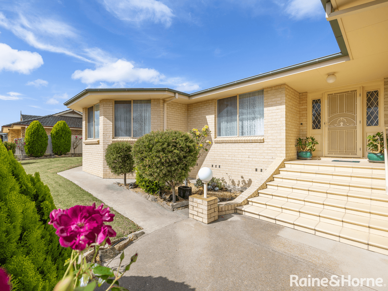 8 Maple Close, KELSO, NSW 2795