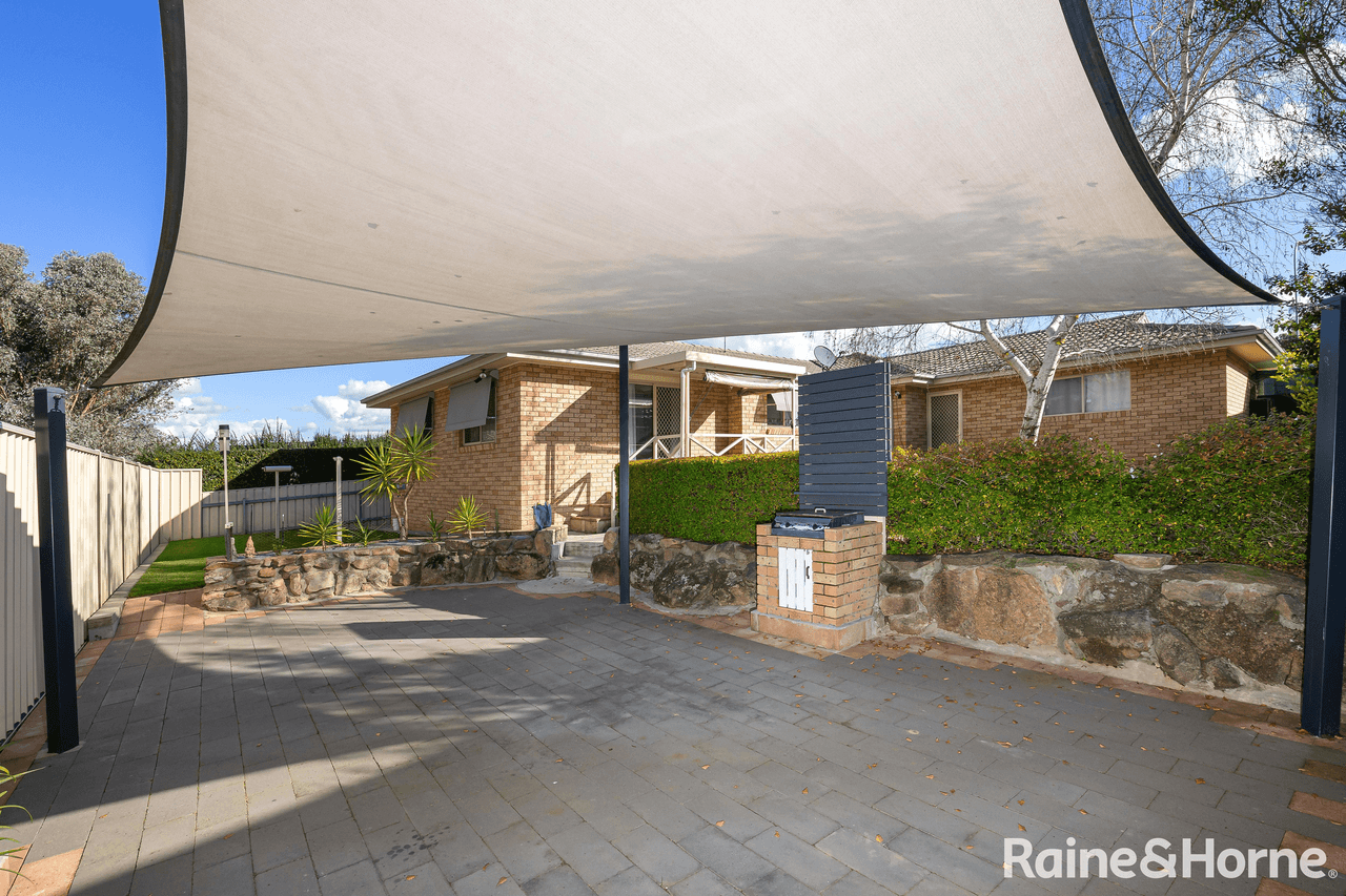 11 Roberts Way, KOORINGAL, NSW 2650