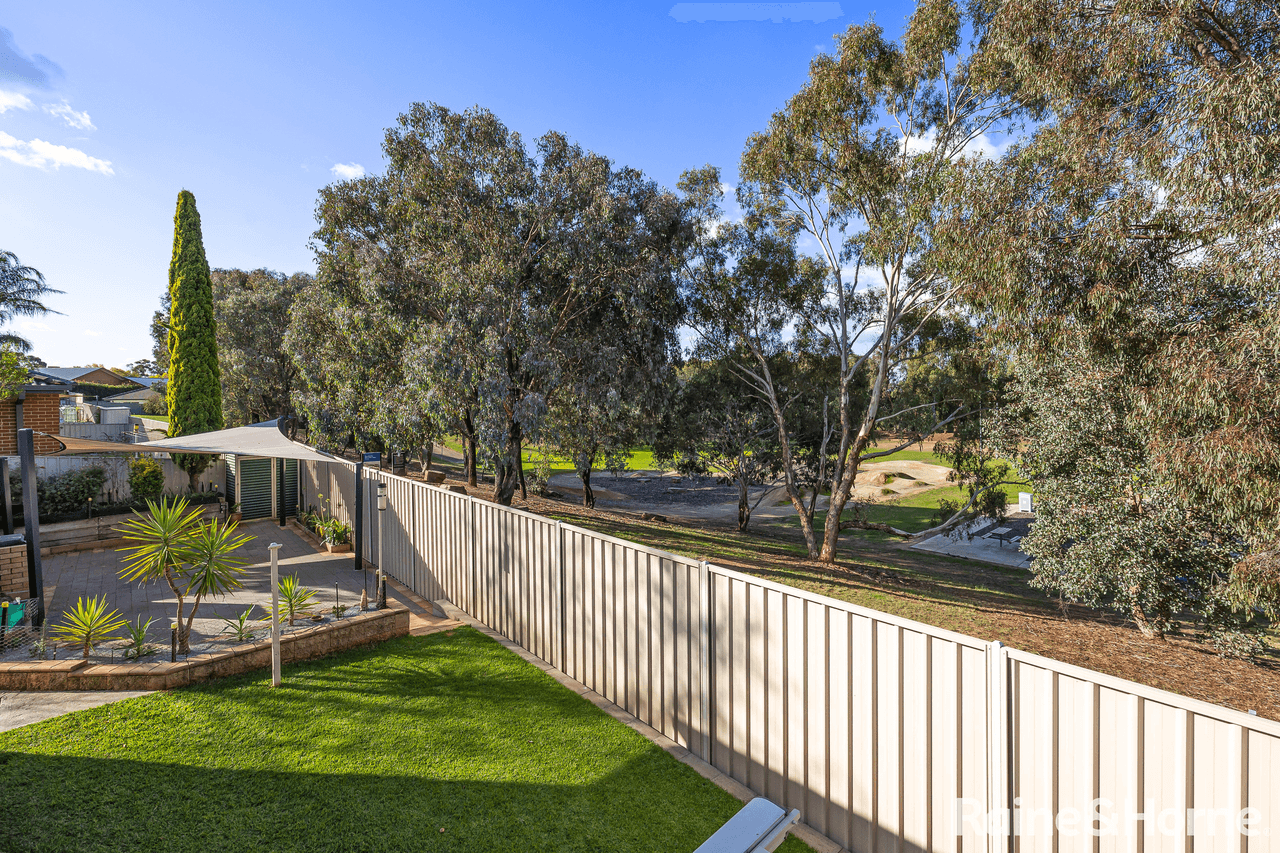 11 Roberts Way, KOORINGAL, NSW 2650