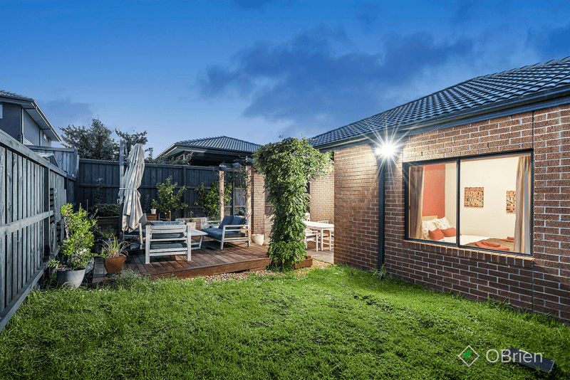 16 Union Street, Clyde North, VIC 3978