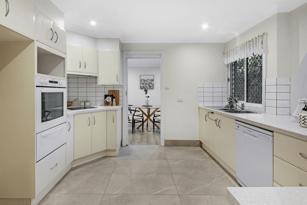 40 Leichhardt Cr, SYLVANIA, NSW 2224