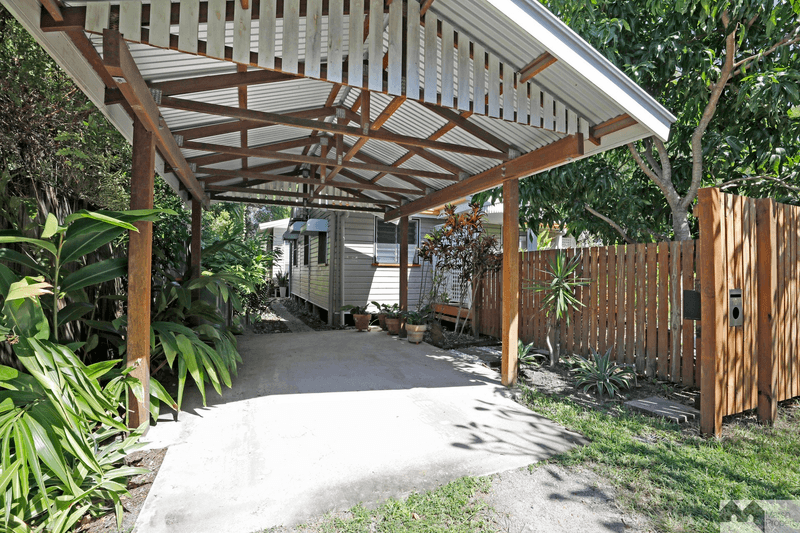 107 Marshall Street, Machans Beach, QLD 4878