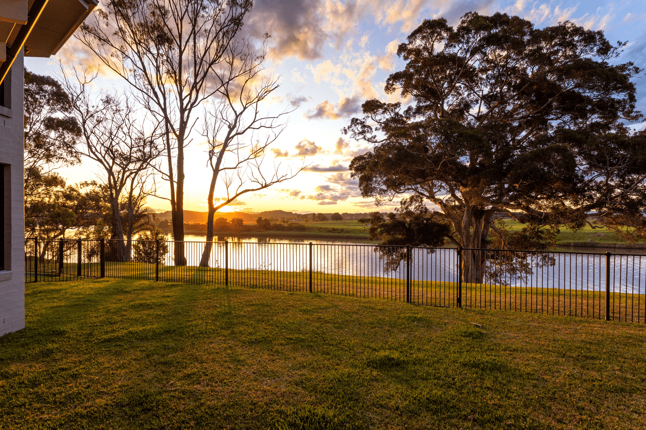 23 John Armstrong Close, TAREE, NSW 2430