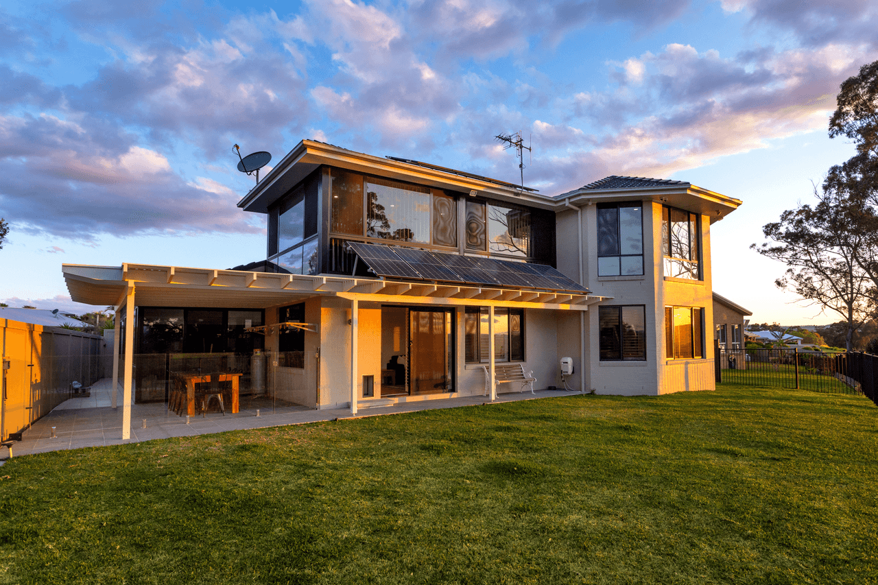 23 John Armstrong Close, TAREE, NSW 2430