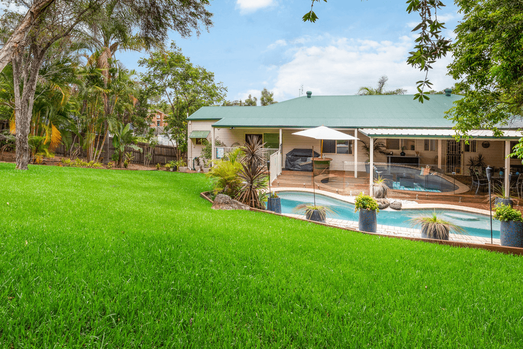 4 Austral Crescent, PACIFIC PINES, QLD 4211