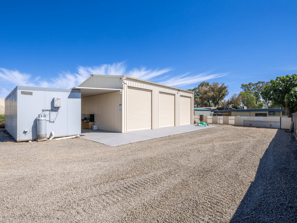 38  Pasley Street, BUNDALONG, VIC 3730