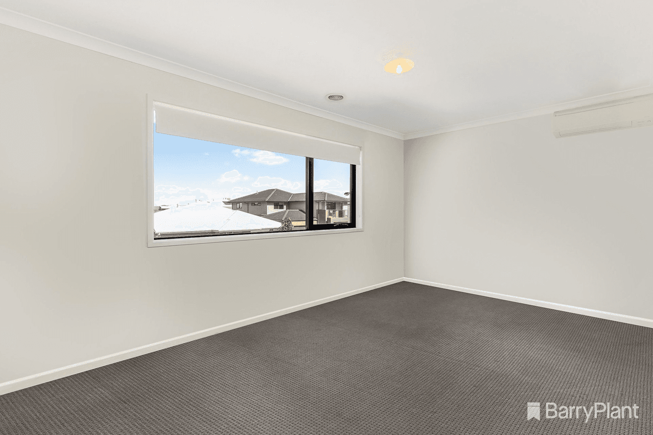 10 Solsbury Crescent, Keysborough, VIC 3173