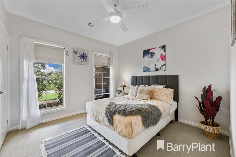 8 Sugarloaf Bend, Brookfield, VIC 3338