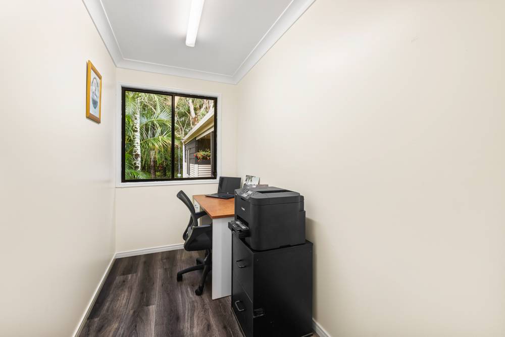 15 Myla Road, LANDSBOROUGH, QLD 4550