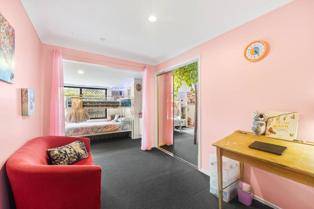 15 Myla Road, LANDSBOROUGH, QLD 4550
