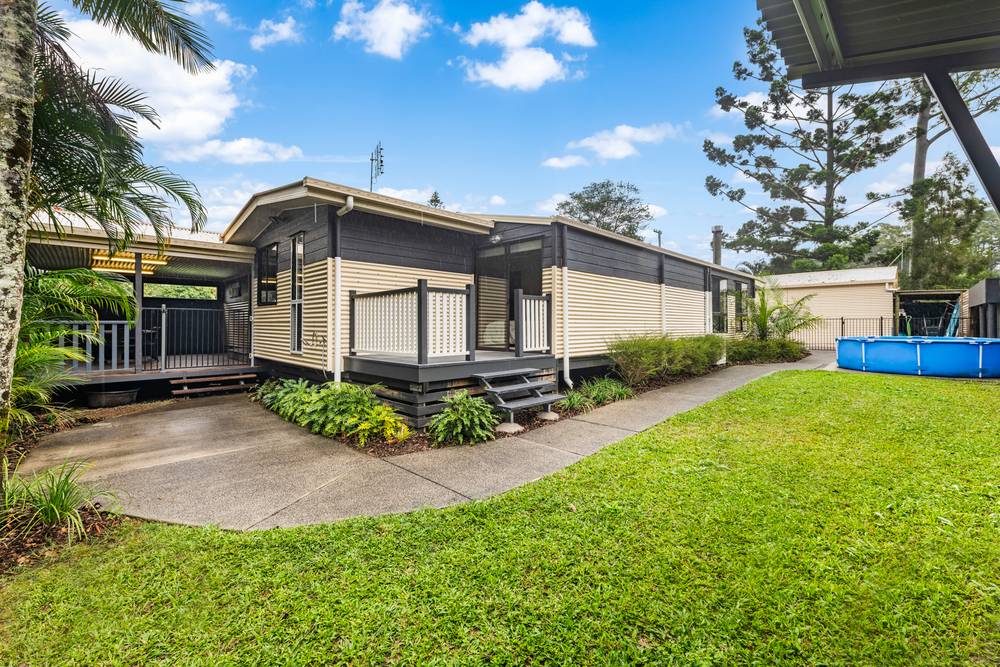 15 Myla Road, LANDSBOROUGH, QLD 4550