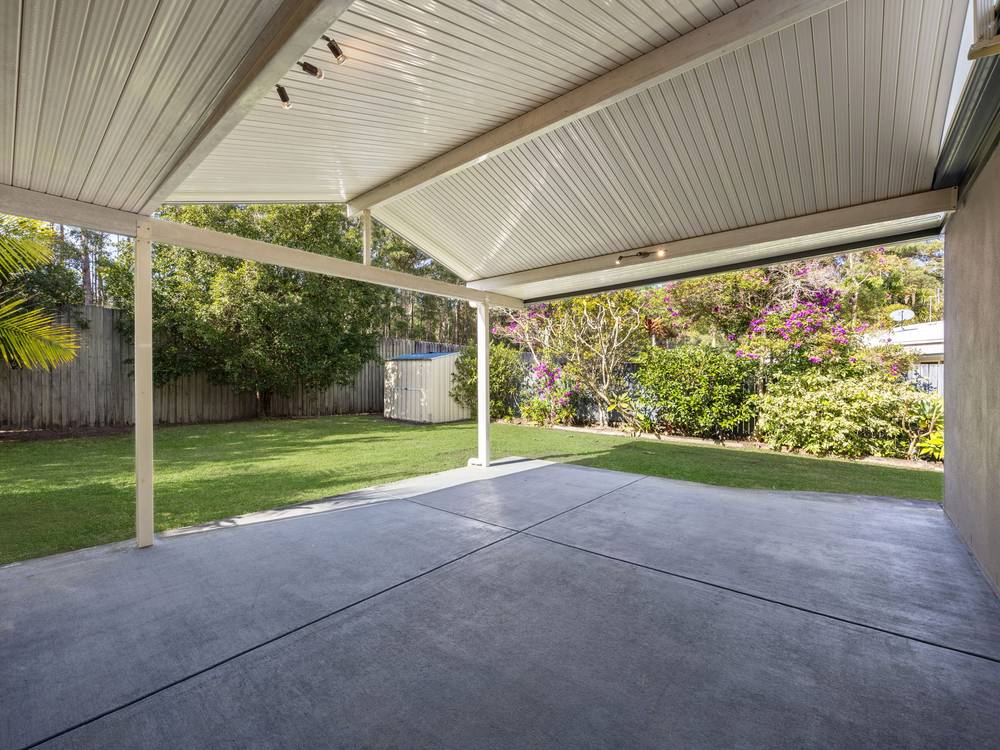 35 Tiverton Place, LANDSBOROUGH, QLD 4550