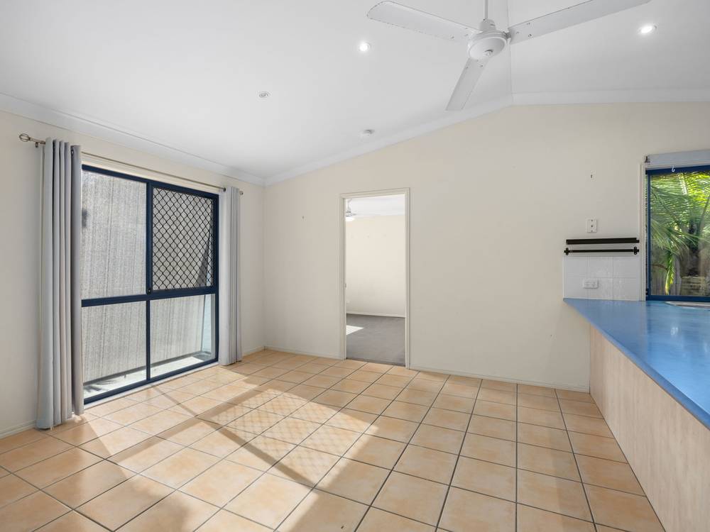35 Tiverton Place, LANDSBOROUGH, QLD 4550