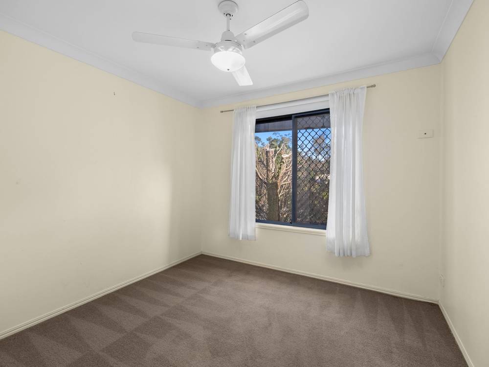 35 Tiverton Place, LANDSBOROUGH, QLD 4550