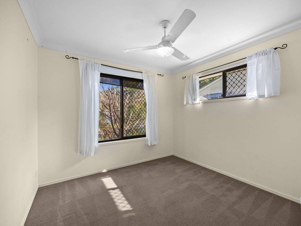 35 Tiverton Place, LANDSBOROUGH, QLD 4550