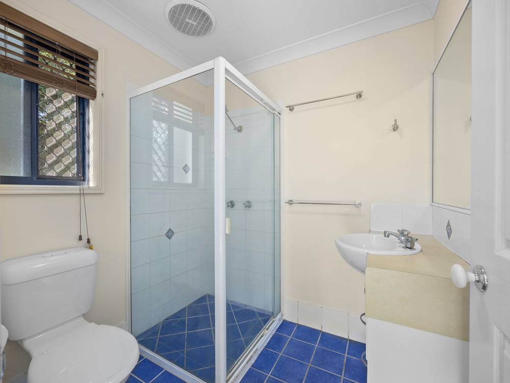 35 Tiverton Place, LANDSBOROUGH, QLD 4550