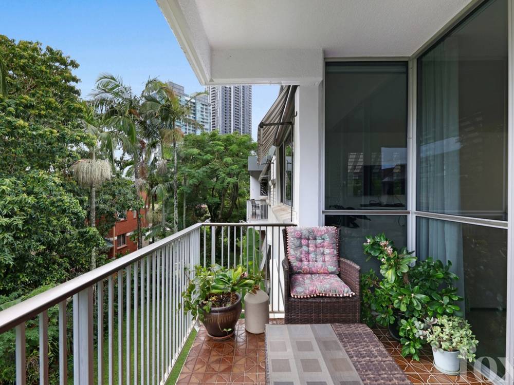 10/64 Bauer Street, Southport, QLD 4215