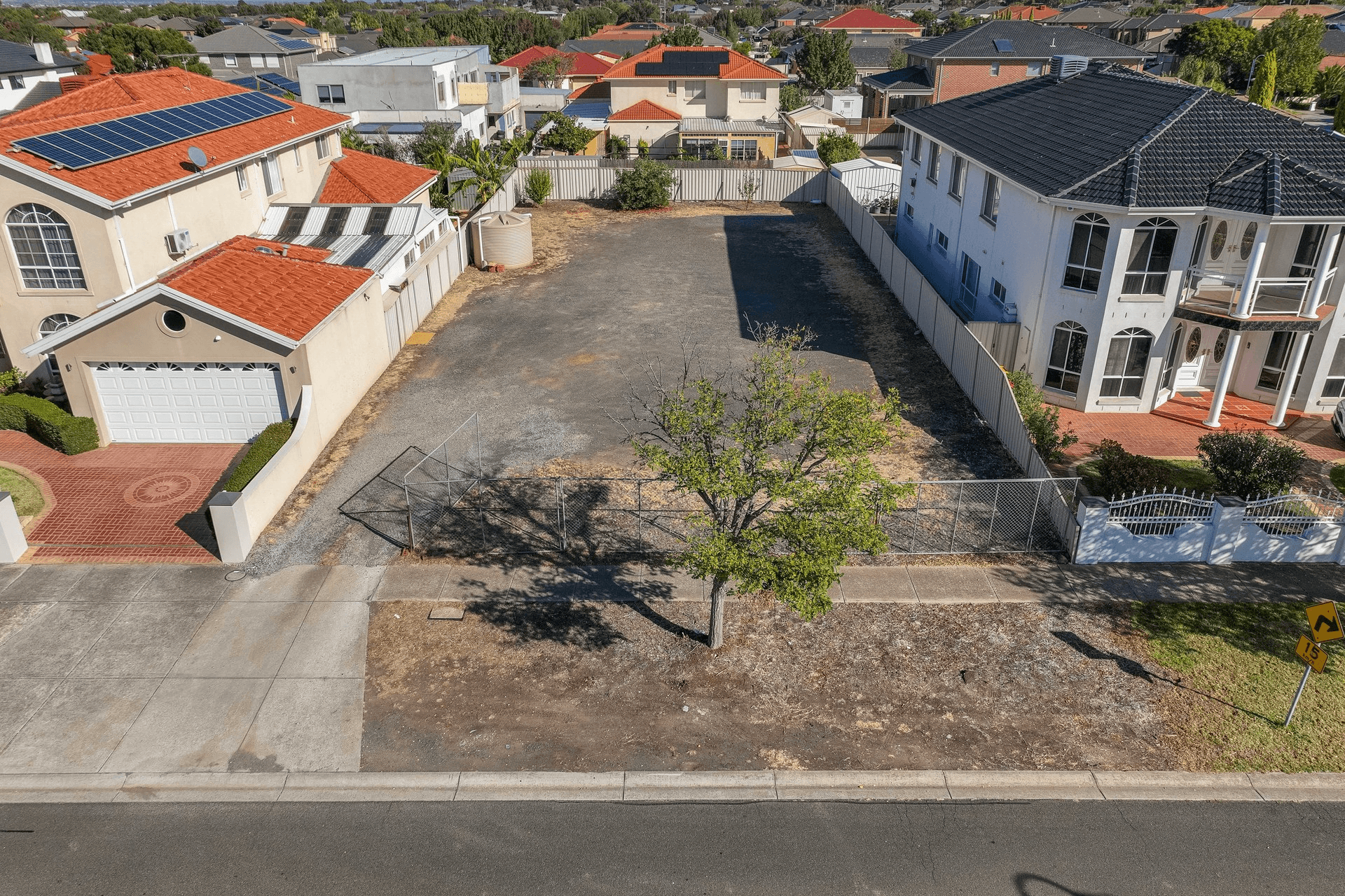63 Glenelg Boulevard, Taylors Hill, VIC 3037